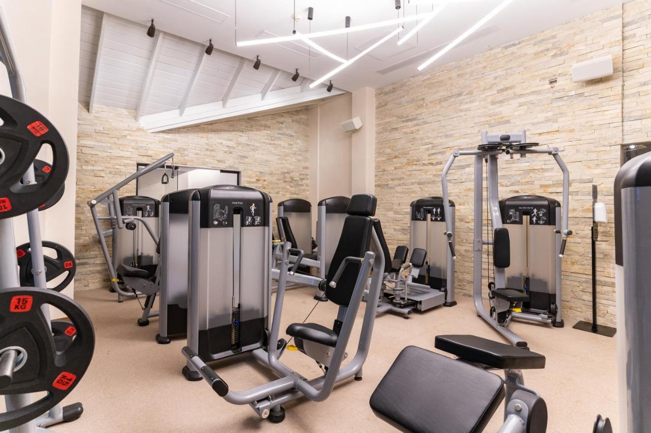 Caribe Deluxe Princess Punta Cana Esterno foto A gym