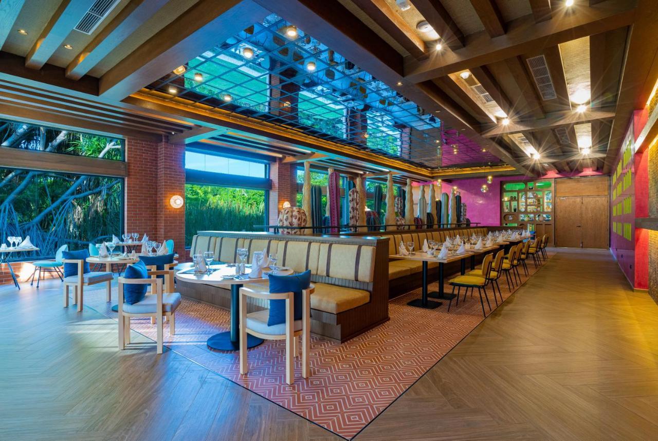 Caribe Deluxe Princess Punta Cana Esterno foto The interior of the restaurant